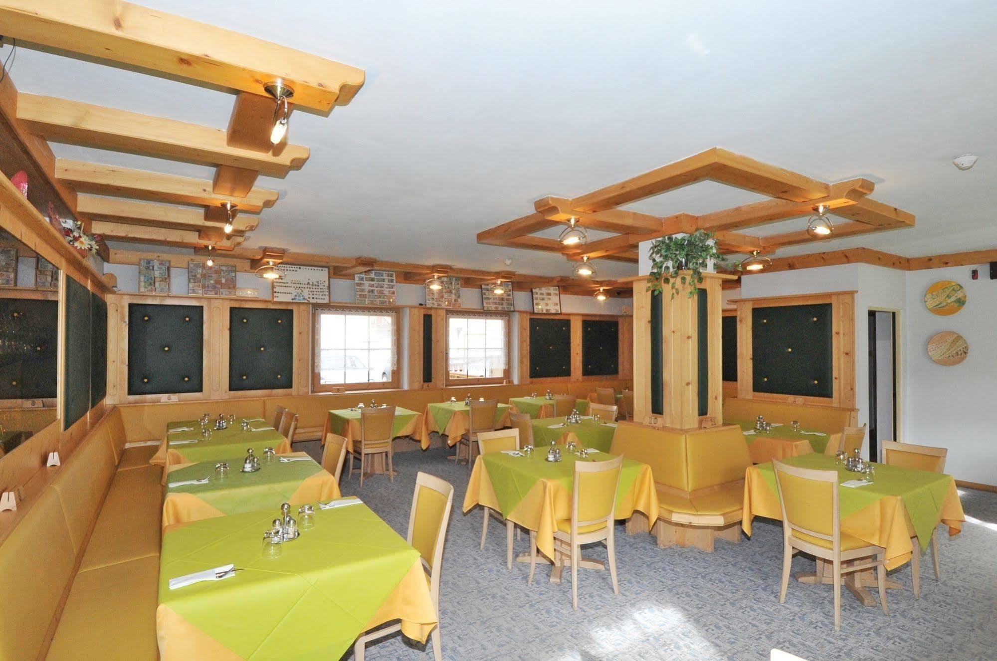 Hotel Valeria Livigno Ngoại thất bức ảnh